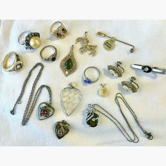 Vtg Jewelry Lot HGE Rings Lockets Cameos Wearable Costume Estate Gold Plated - Picture 6 of 6